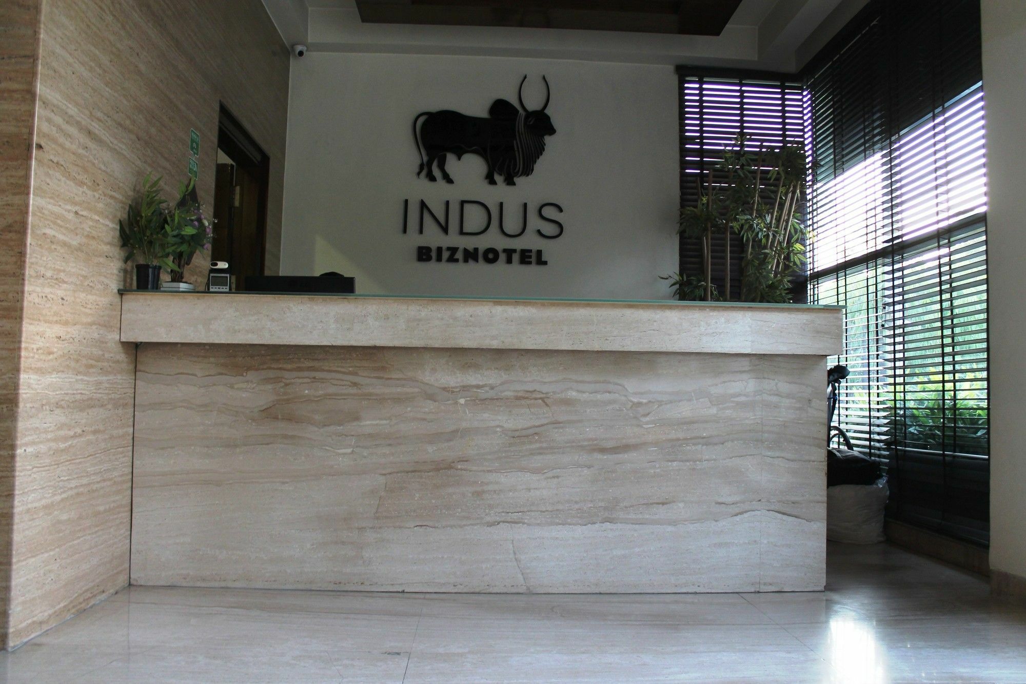 Indus Biznotel Νέο Δελχί Εξωτερικό φωτογραφία